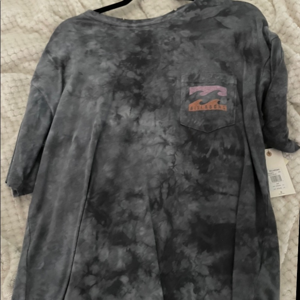 Billabong unique t-shirt